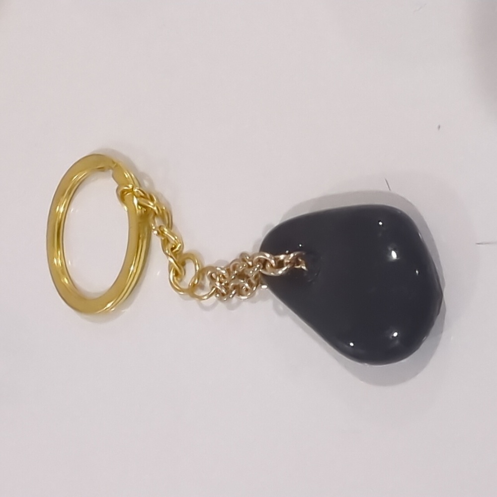 Beautiful black glass drop keychain on gold ring. Great housewarming gift!
